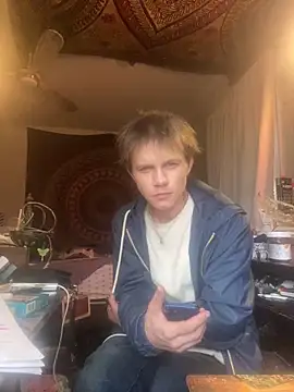 Snapshot of XanderOzzz chatting on November 21, 2025, 9:25 pm XanderOzzz online show from November 21, 2025, 9:25 pm