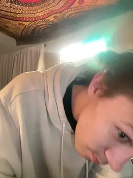 Snapshot of XanderOzzz chatting on November 5, 2025, 7:00 am XanderOzzz online show from November 5, 2025, 7:00 am