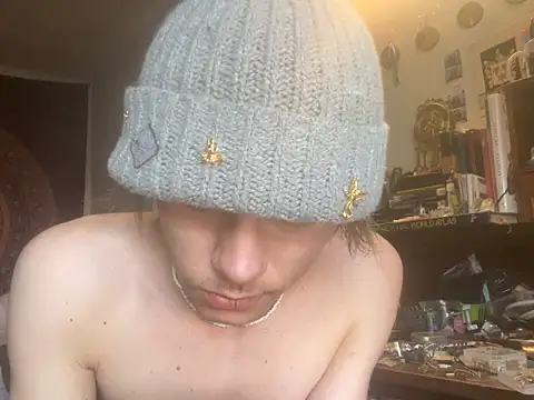 Snapshot of XanderOzzz chatting on September 12, 2025, 2:39 pm XanderOzzz online show from September 12, 2025, 2:39 pm