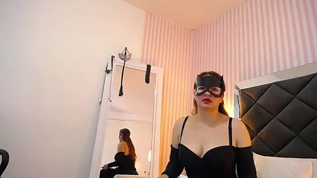 Snapshot of ViictoriaJones_ chatting on October 31, 2025, 1:41 pm ViictoriaJones online show from October 31, 2025, 1:41 pm