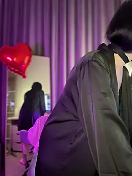 bigJuicyPussy online show from February 14, 2026, 1:33 pm