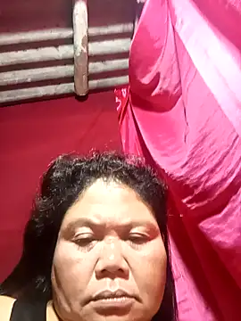 Snapshot of Mari_fvcks chatting on October 2, 2025, 7:17 pm Mari fvcks online show from October 2, 2025, 7:17 pm