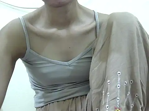 smallcuute online show from December 14, 2025, 8:09 am