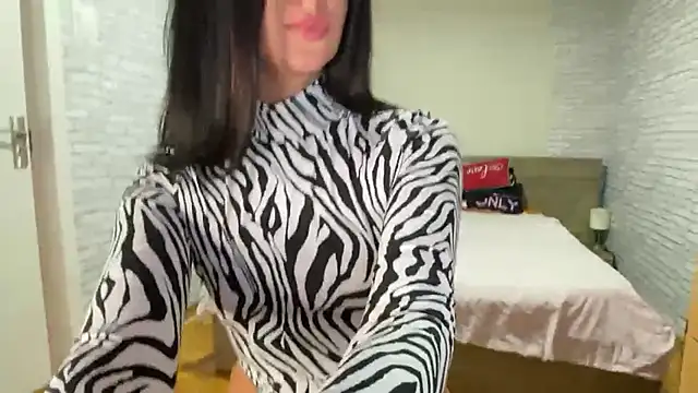 Snapshot of Ice_Bronx chatting on September 9, 2025, 7:18 am Ice Bronx online show from September 9, 2025, 7:18 am