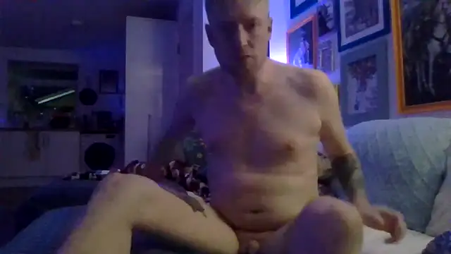 Snapshot of GibgerDave chatting on October 7, 2025, 7:04 pm GibgerDave online show from October 7, 2025, 7:04 pm