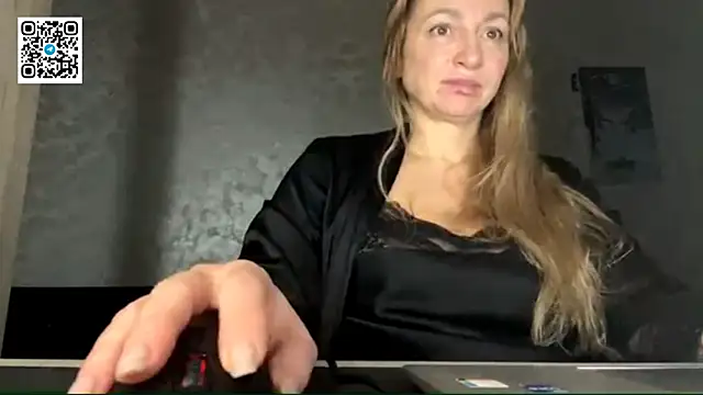 Lapussia online show from December 14, 2025, 7:41 pm