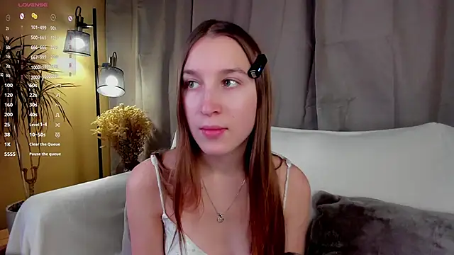 NanaMertins online show from November 14, 2025, 1:09 am