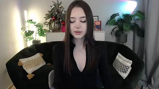 Snapshot of BlackEyesGirl chatting on January 12, 2026, 6:31 am BlackEyesGirl online show from January 12, 2026, 6:31 am