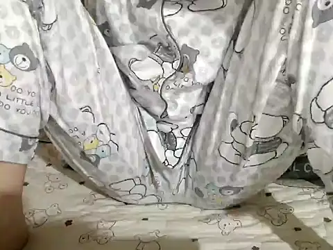 Lamoon 2k online show from November 20, 2025, 3:12 pm