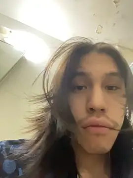 Snapshot of heytherepeoples717 chatting on January 13, 2026, 6:50 am heytherepeoples717 online show from January 13, 2026, 6:50 am