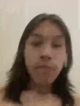 Snapshot of heytherepeoples717 chatting on December 18, 2025, 2:43 pm heytherepeoples717 online show from December 18, 2025, 2:43 pm