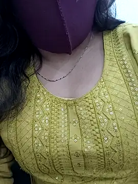 Snapshot of Sakshi4u chatting on July 8, 2026, 6:14 am Sakshi4u online show from July 8, 2026, 6:14 am