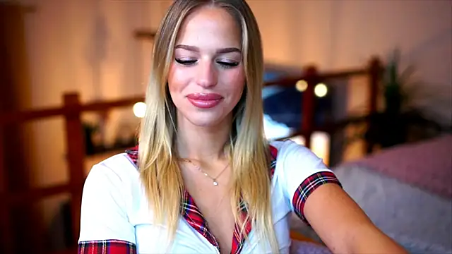 Snapshot of Emilyvanroessel chatting on November 28, 2025, 5:35 pm Emilyvanroessel online show from November 28, 2025, 5:35 pm