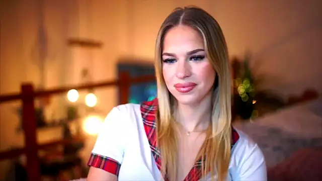 Snapshot of Emilyvanroessel chatting on November 2, 2025, 7:41 pm Emilyvanroessel online show from November 2, 2025, 7:41 pm