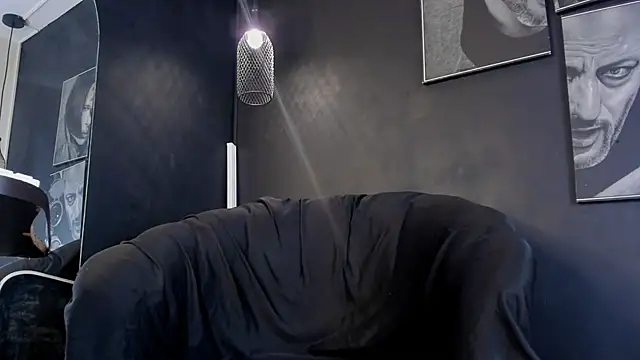 Snapshot of jett_savage chatting on December 4, 2025, 1:54 pm jett savage online show from December 4, 2025, 1:54 pm