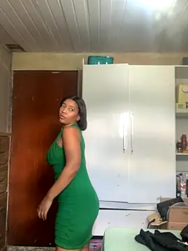 Snapshot of Crisschiavo chatting on December 5, 2025, 1:10 pm Crisschiavo online show from December 5, 2025, 1:10 pm