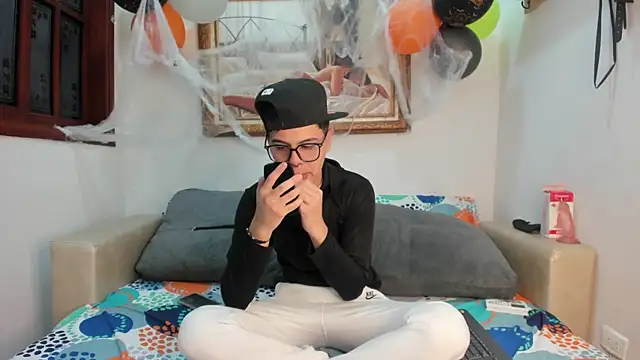 Felipe Cold online show from October 28, 2025, 2:34 am