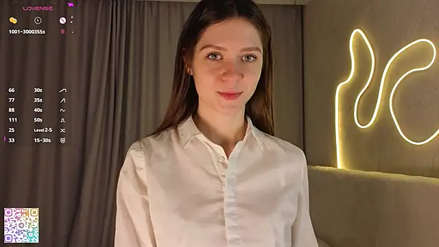 MinaMancilla online show from October 23, 2025, 4:22 am