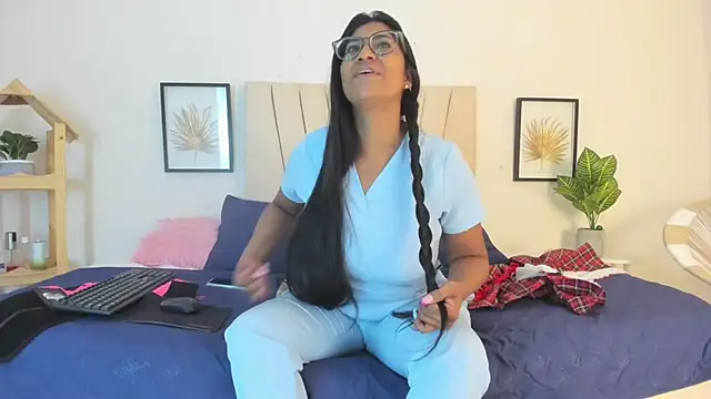  Miaa khalifa  online show from February 6, 2026, 12:23 pm