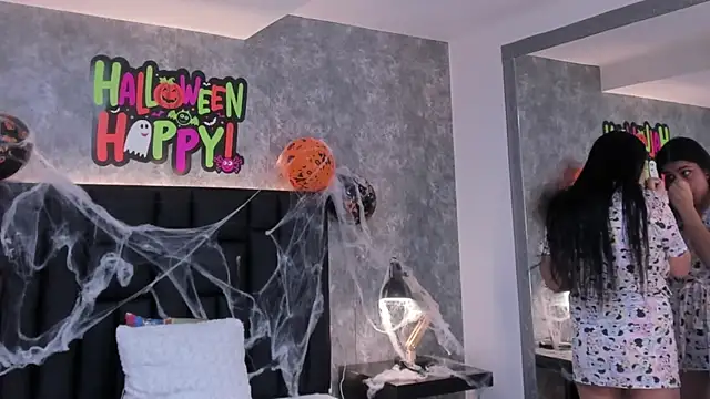 Snapshot of crystaldarliing chatting on October 21, 2025, 2:27 pm crystaldarliing online show from October 21, 2025, 2:27 pm