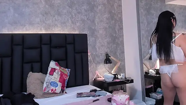 Snapshot of crystaldarliing chatting on November 13, 2025, 4:00 pm crystaldarliing online show from November 13, 2025, 4:00 pm