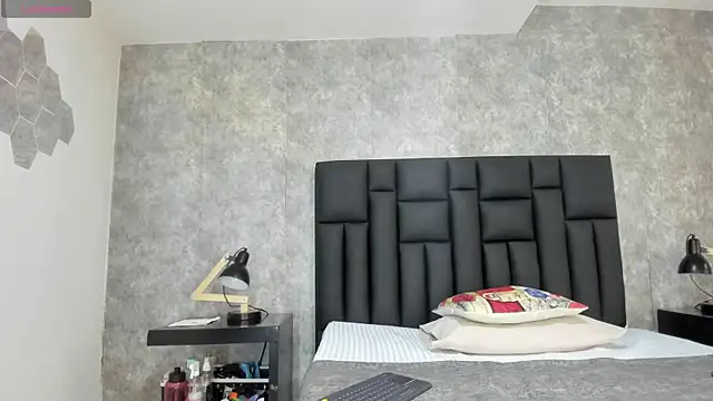 Snapshot of crystaldarliing chatting on January 6, 2026, 12:14 am crystaldarliing online show from January 6, 2026, 12:14 am