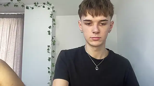 Snapshot of Milk_Guy chatting on October 27, 2025, 11:22 am Milk Guy online show from October 27, 2025, 11:22 am