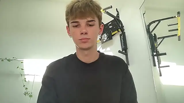 Snapshot of Milk_Guy chatting on September 9, 2025, 1:20 pm Milk Guy online show from September 9, 2025, 1:20 pm