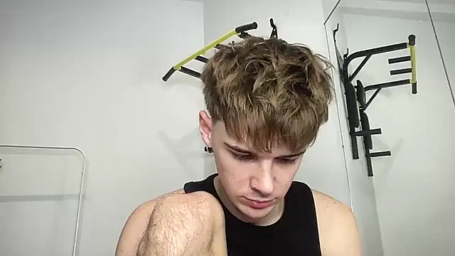 Snapshot of Milk_Guy chatting on December 5, 2025, 3:21 pm Milk Guy online show from December 5, 2025, 3:21 pm