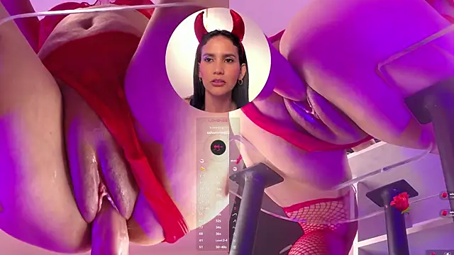 Snapshot of MaileenMilf chatting on November 27, 2025, 10:10 pm MaileenMilf online show from November 27, 2025, 10:10 pm