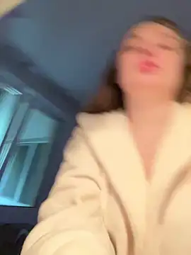 DeniMilkyyyyy online show from October 5, 2025, 3:47 pm