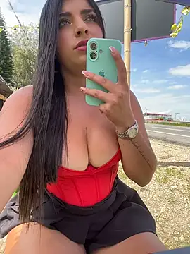 Snapshot of Isaa-Sweet chatting on May 10, 2026, 3:14 pm Isaa-Sweet online show from May 10, 2026, 3:14 pm