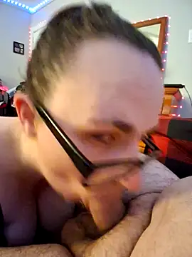 queenpeaches121 online show from February 10, 2026, 12:20 am