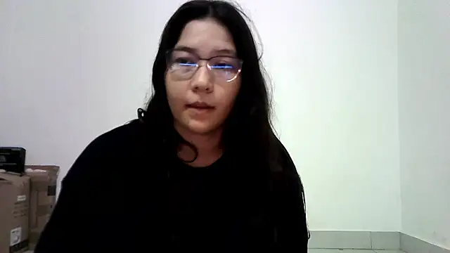 Naia Stant online show from February 6, 2026, 2:51 am