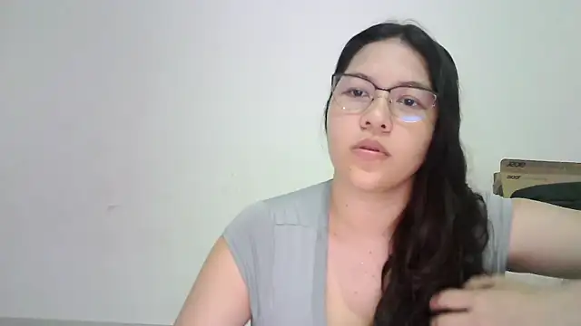 Naia Stant online show from March 24, 2026, 11:05 pm