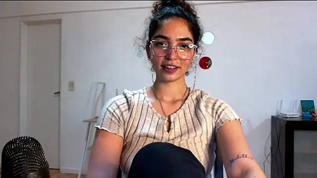 Ariagal online show from October 9, 2025, 8:53 pm