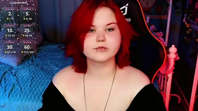 fillisfox  online show from September 10, 2025, 3:33 pm