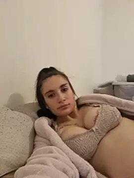 Michou02xXx online show from November 21, 2025, 7:29 am