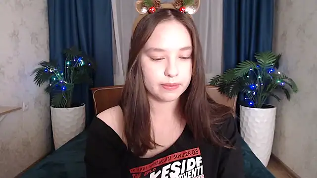 Snapshot of PureLedy chatting on December 15, 2025, 1:00 am PureLedy online show from December 15, 2025, 1:00 am