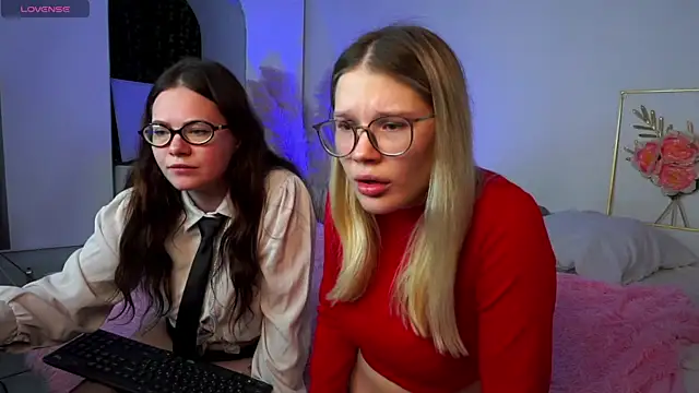 Snapshot of Lolly_Rolly chatting on October 25, 2025, 8:13 am Lolly Rolly online show from October 25, 2025, 8:13 am