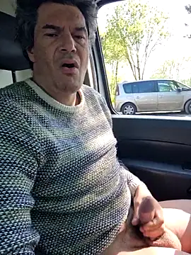 twitshe online show from April 15, 2026, 8:42 am