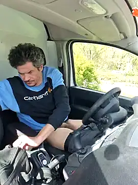 twitshe online show from March 27, 2026, 11:33 am