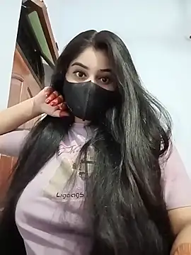 Hot-Soniya733 online show from June 25, 2026, 6:13 pm