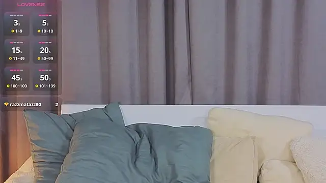 JulietteRain online show from November 23, 2025, 5:12 pm