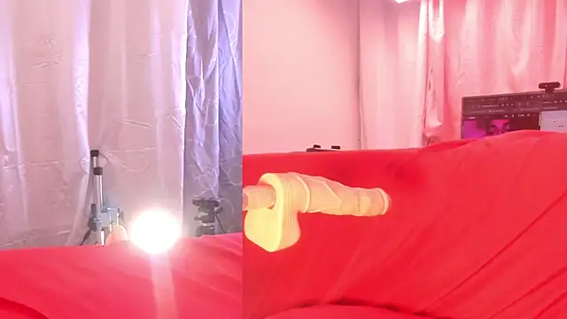  Lia  Stone online show from March 17, 2026, 7:28 pm