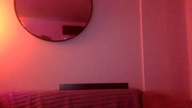 Snapshot of Bearlyfuckinglogan chatting on July 6, 2026, 1:23 am Bearlyfuckinglogan online show from July 6, 2026, 1:23 am