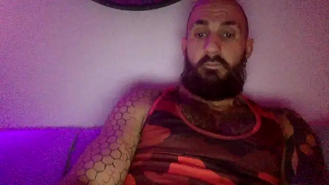 Snapshot of Bearlyfuckinglogan chatting on July 12, 2026, 3:07 am Bearlyfuckinglogan online show from July 12, 2026, 3:07 am