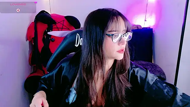 Snapshot of MiaVelvetDoll chatting on November 11, 2025, 2:01 pm MiaVelvetDoll online show from November 11, 2025, 2:01 pm