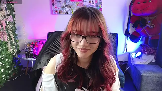 Snapshot of MiaVelvetDoll chatting on July 16, 2026, 2:14 pm MiaVelvetDoll online show from July 16, 2026, 2:14 pm
