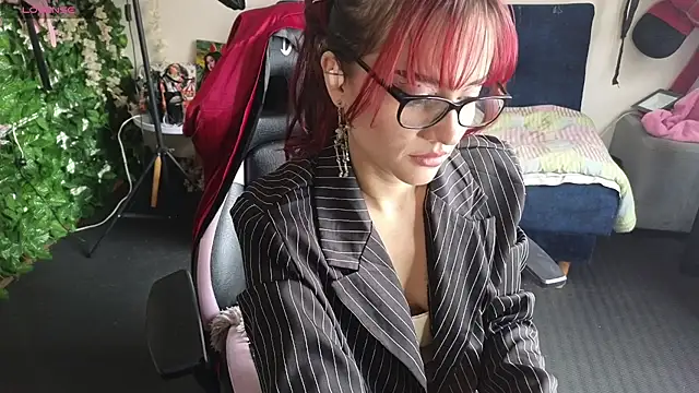 Snapshot of MiaVelvetDoll chatting on July 4, 2026, 2:32 pm MiaVelvetDoll online show from July 4, 2026, 2:32 pm